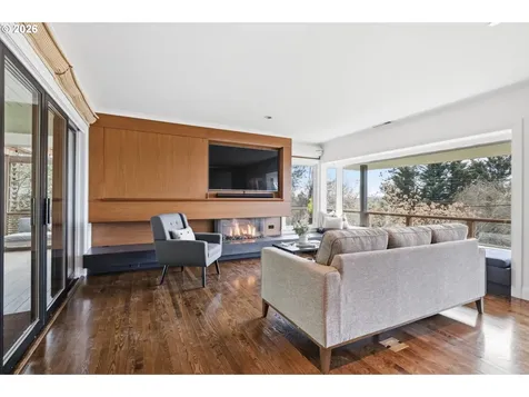 4432 SW Twombly Avenue Portland OR 97239