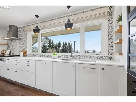 4432 SW Twombly Avenue Portland OR 97239