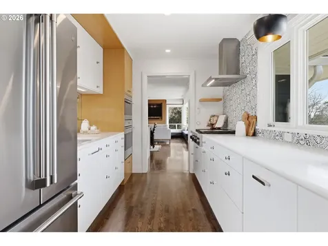 4432 SW Twombly Avenue Portland OR 97239