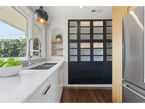 4432 SW Twombly Avenue Portland OR 97239