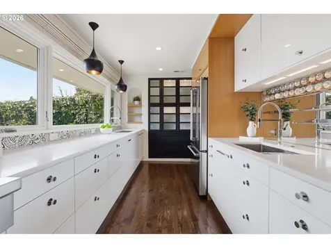4432 SW Twombly Avenue Portland OR 97239