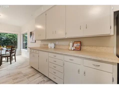 965 N 4th Avenue Stayton OR 97383