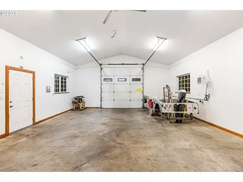 965 N 4th Avenue Stayton OR 97383