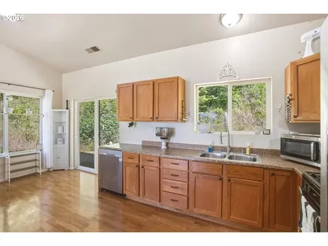 340 Kalapuya Way Cottage Grove OR 97424