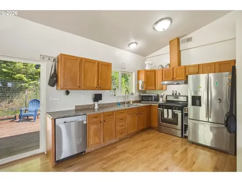 340 Kalapuya Way Cottage Grove OR 97424