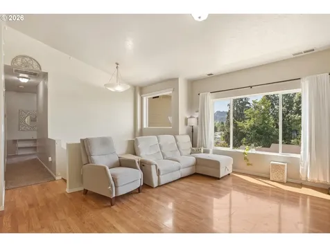 340 Kalapuya Way Cottage Grove OR 97424