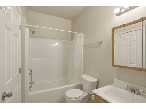 340 Kalapuya Way Cottage Grove OR 97424