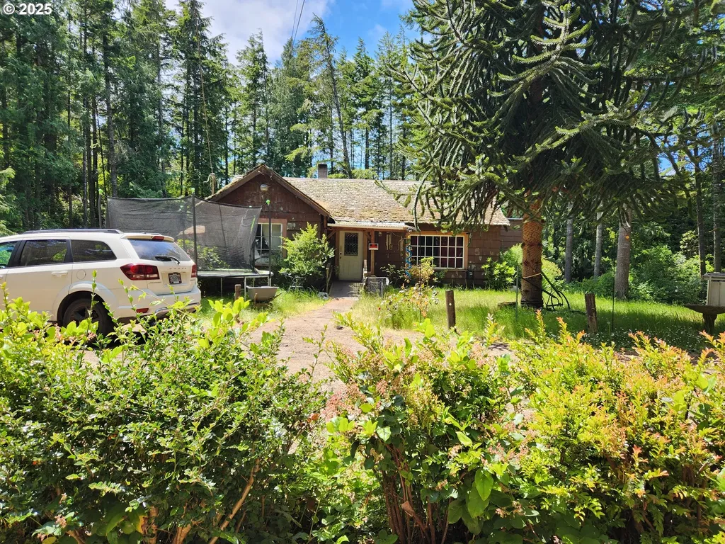 12829 Wildwood Drive North Bend OR 97459