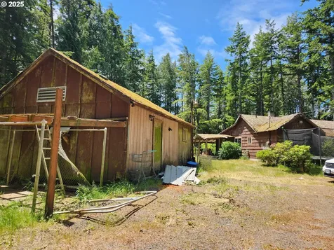 12829 Wildwood Drive North Bend OR 97459