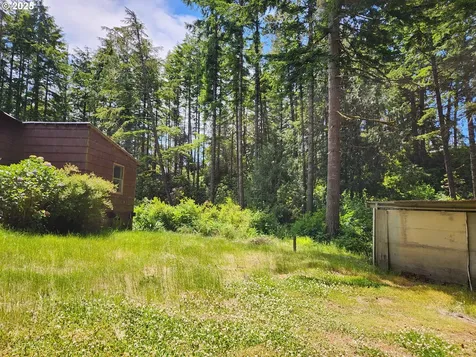 12829 Wildwood Drive North Bend OR 97459