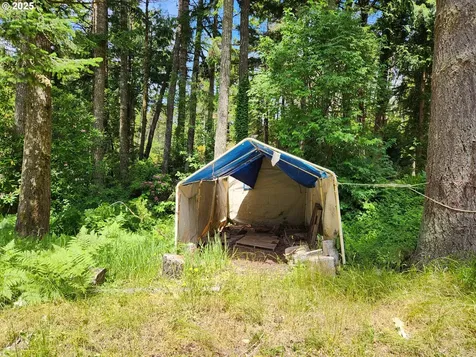 12829 Wildwood Drive North Bend OR 97459