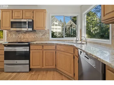 3704 SW 13th Avenue Portland OR 97239