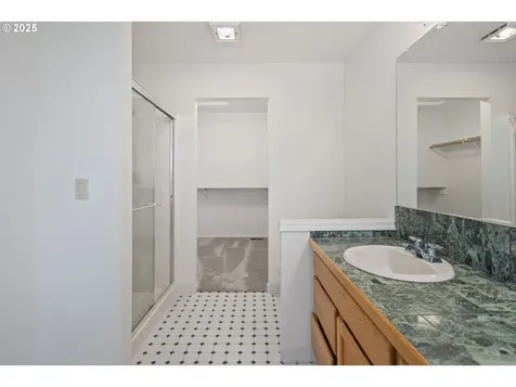 3704 SW 13th Avenue Portland OR 97239