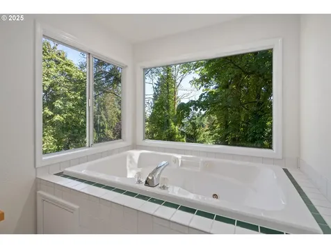 3704 SW 13th Avenue Portland OR 97239