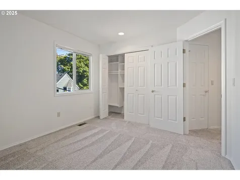 3704 SW 13th Avenue Portland OR 97239