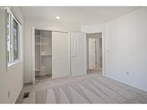 3704 SW 13th Avenue Portland OR 97239