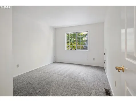 3704 SW 13th Avenue Portland OR 97239