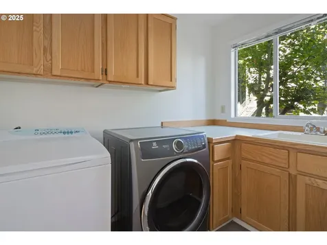 3704 SW 13th Avenue Portland OR 97239