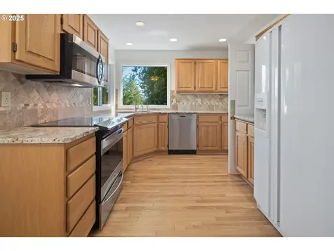 3704 SW 13th Avenue Portland OR 97239