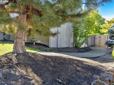13635 SE 124th Place Clackamas OR 97015