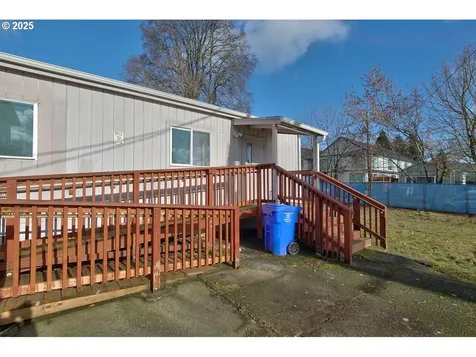 8523 SE Stark Street Portland OR 97216