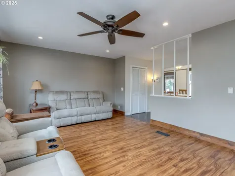 1833 D Street Forest Grove OR 97116