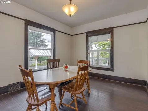 1833 D Street Forest Grove OR 97116