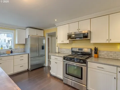 1833 D Street Forest Grove OR 97116