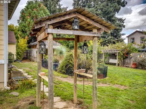 1833 D Street Forest Grove OR 97116
