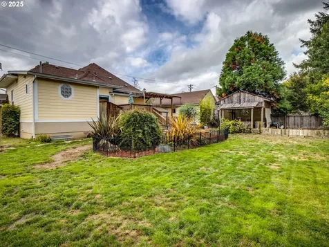 1833 D Street Forest Grove OR 97116