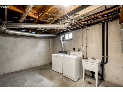 1919 NE 75th Avenue Portland OR 97213