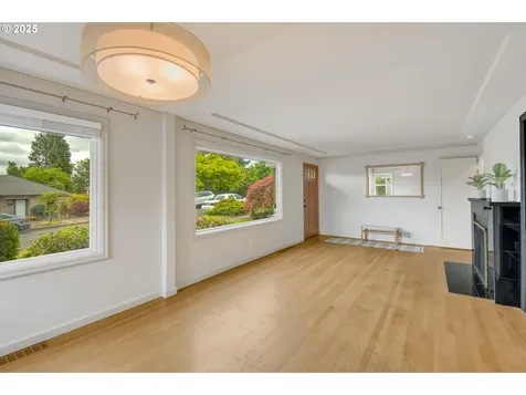 1919 NE 75th Avenue Portland OR 97213