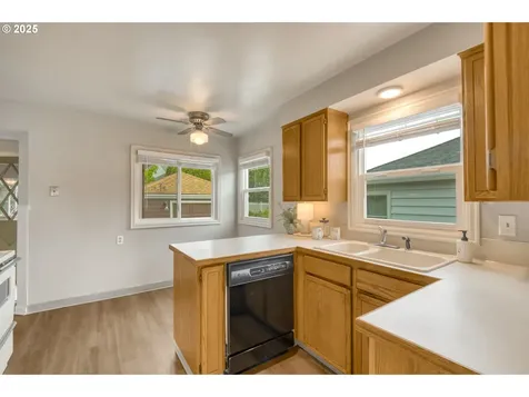 1919 NE 75th Avenue Portland OR 97213