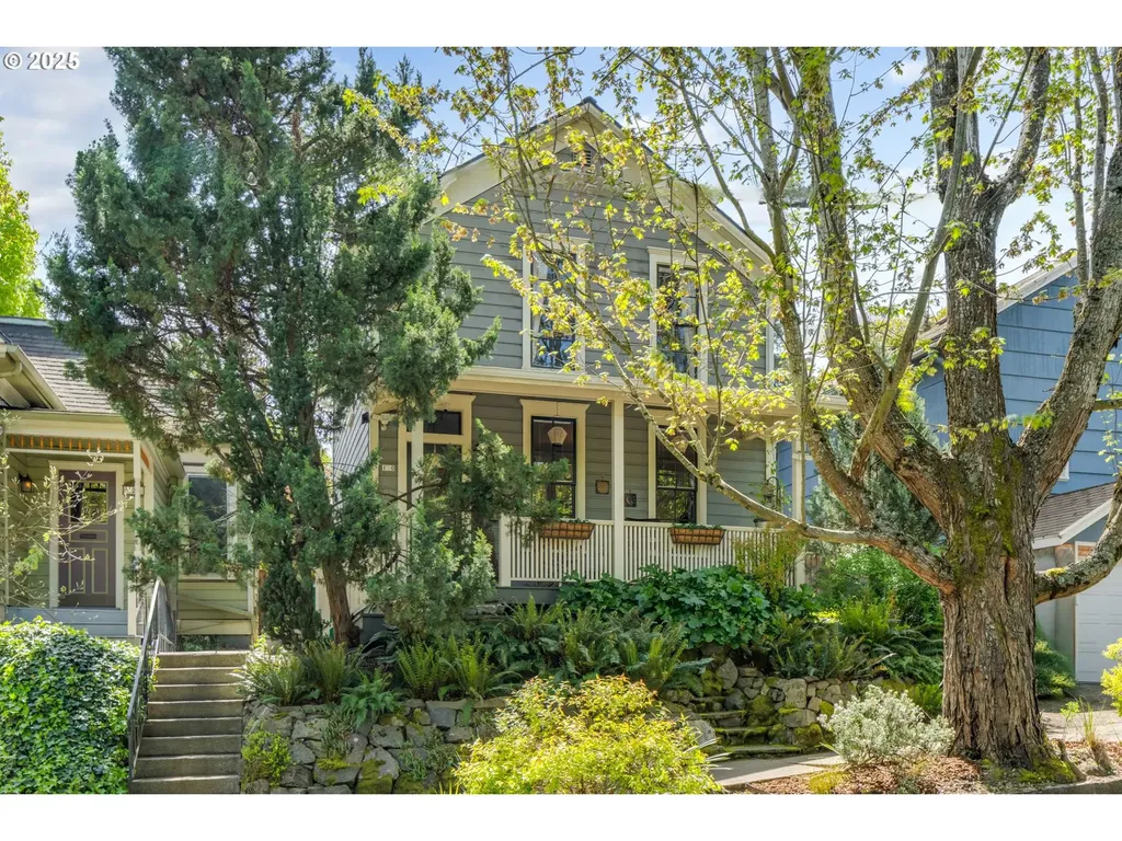 130 SW Hooker Street Portland OR 97201