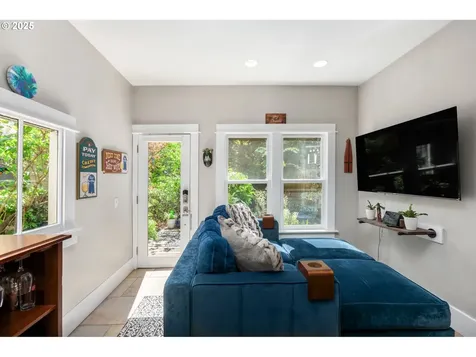 130 SW Hooker Street Portland OR 97201