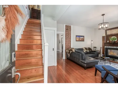 130 SW Hooker Street Portland OR 97201