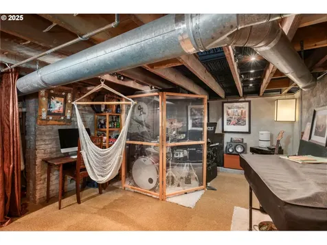 130 SW Hooker Street Portland OR 97201