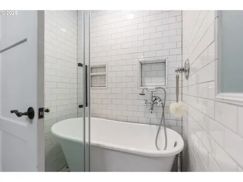 8805 SW Snoopy Court Portland OR 97223