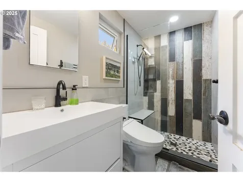 8805 SW Snoopy Court Portland OR 97223