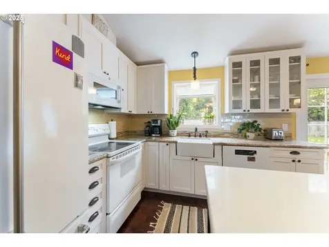 8805 SW Snoopy Court Portland OR 97223