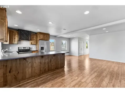 193 N 44th Place Ridgefield WA 98642
