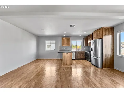 193 N 44th Place Ridgefield WA 98642