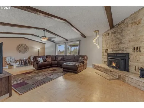 16403 NE 72nd Avenue Vancouver WA 98686