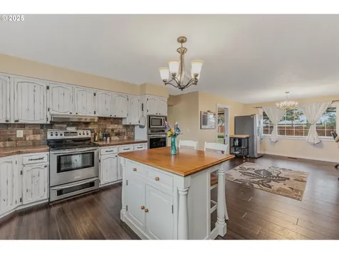 16403 NE 72nd Avenue Vancouver WA 98686