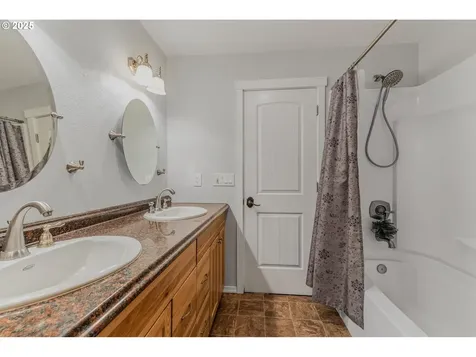 16403 NE 72nd Avenue Vancouver WA 98686