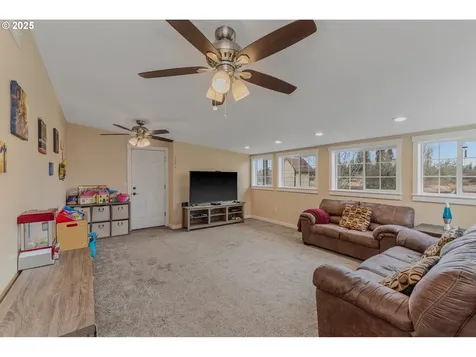 16403 NE 72nd Avenue Vancouver WA 98686