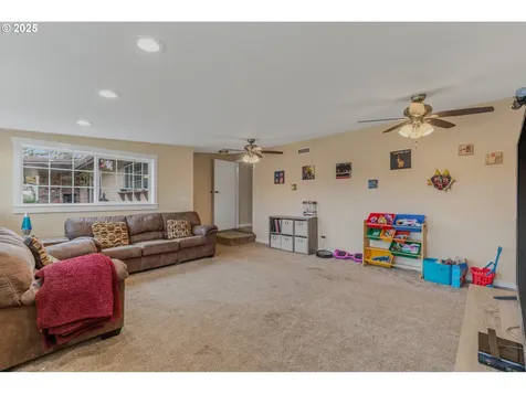 16403 NE 72nd Avenue Vancouver WA 98686