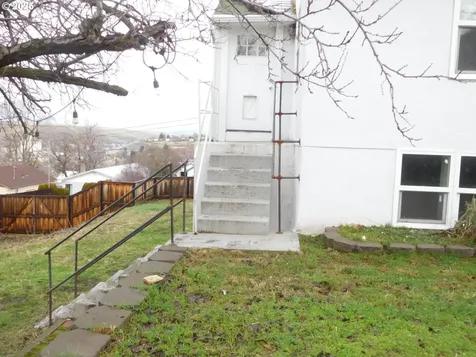 829 SW 8th Street Pendleton OR 97801