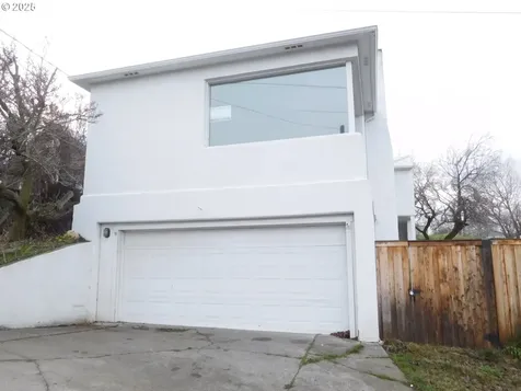 829 SW 8th Street Pendleton OR 97801