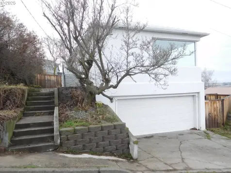 829 SW 8th Street Pendleton OR 97801